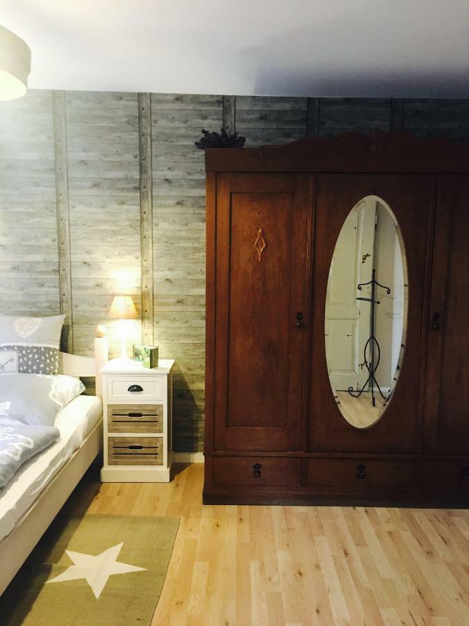 Gaestehaus Sellemols Ferienwohnung Kuefer Heuchelheim-Klingen Kültér fotó